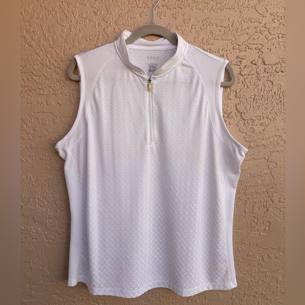 IZOD Ladies White Front Zip Golf Top Size XL.